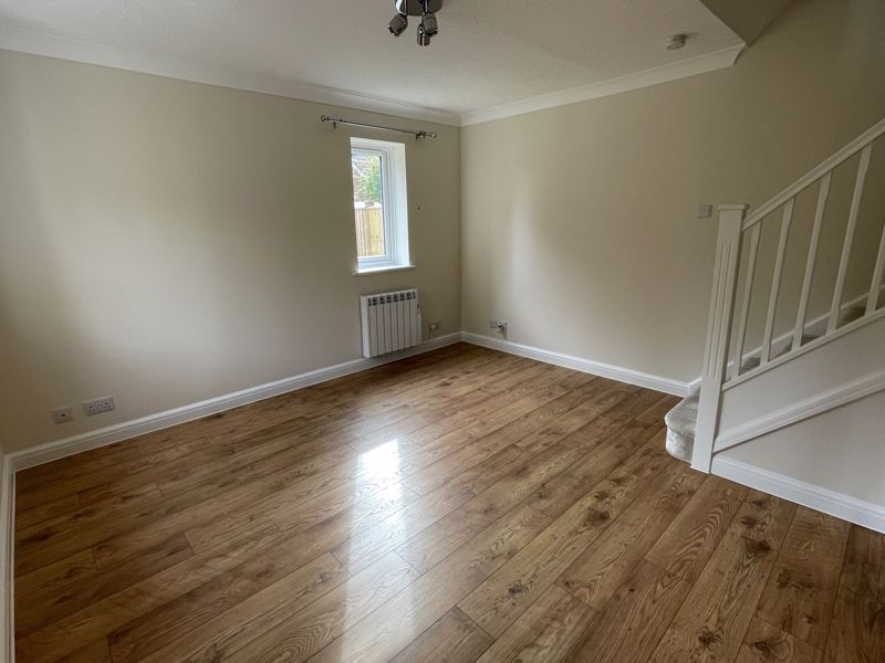 Property photo 3 of 11 Photo 8