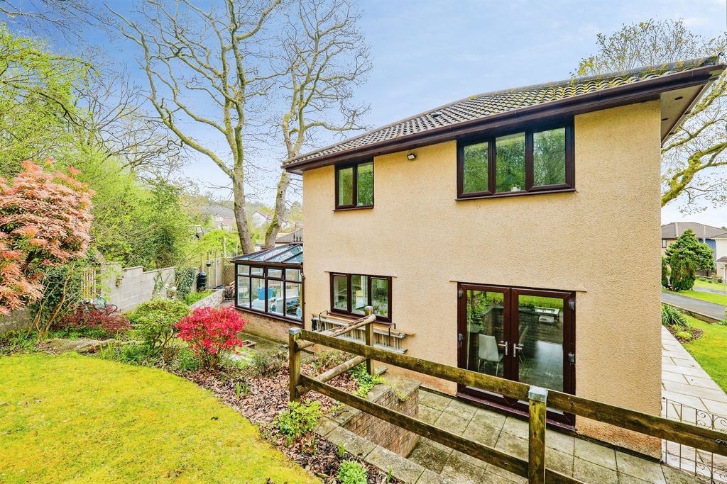 Property photo 3 of 34