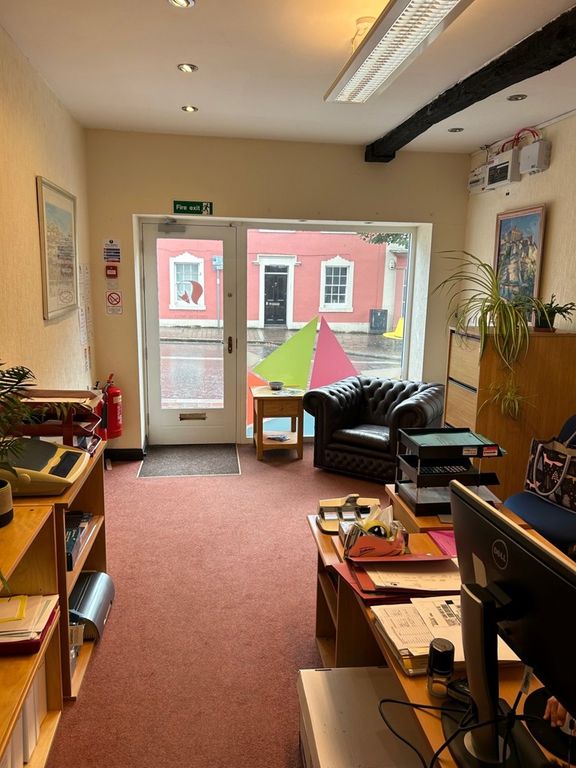 Property photo 2 of 10 Photo 2