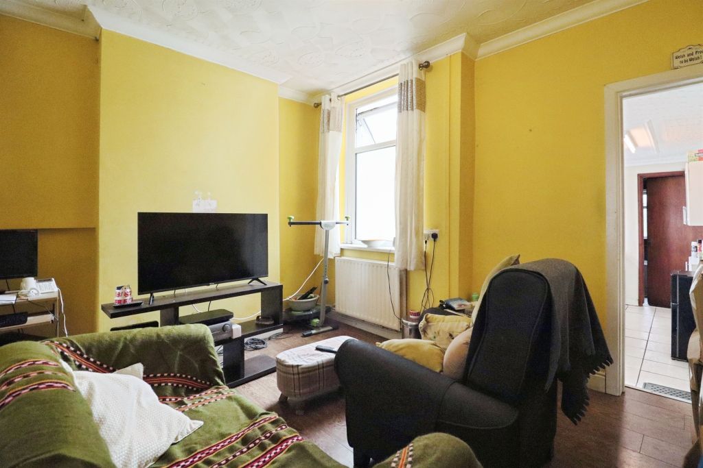 Property photo 2 of 12