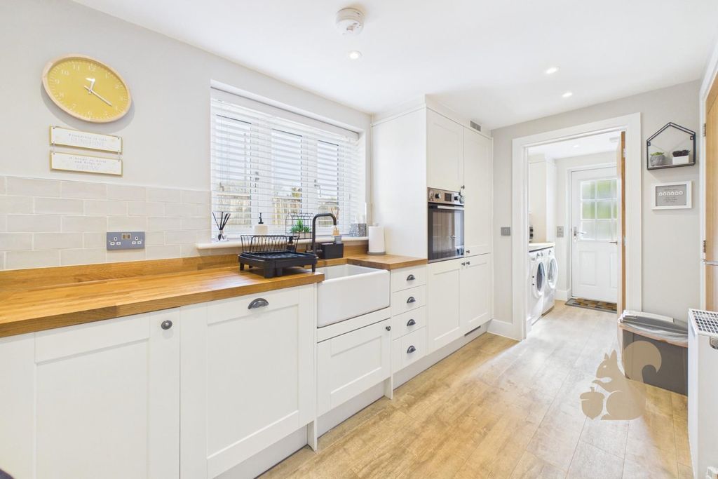 Property photo 2 of 21 Kitchen