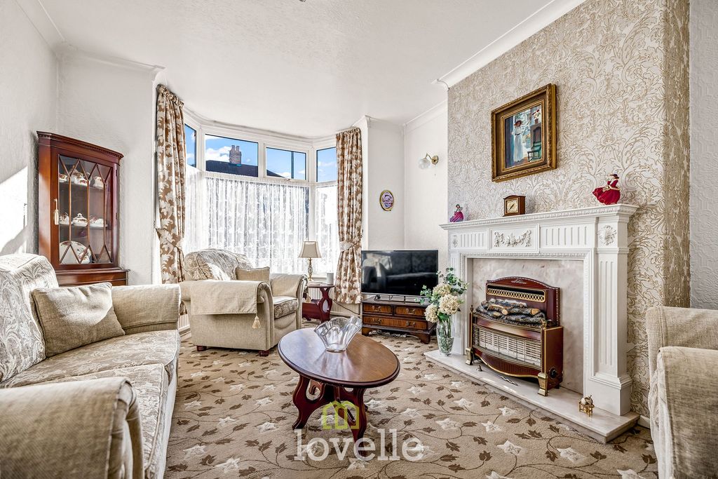 Property photo 3 of 19