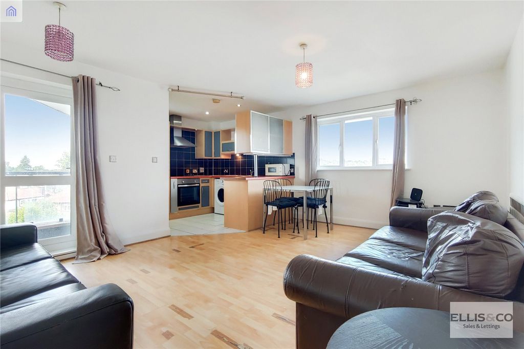 Property photo 3 of 15 Picture No. 23