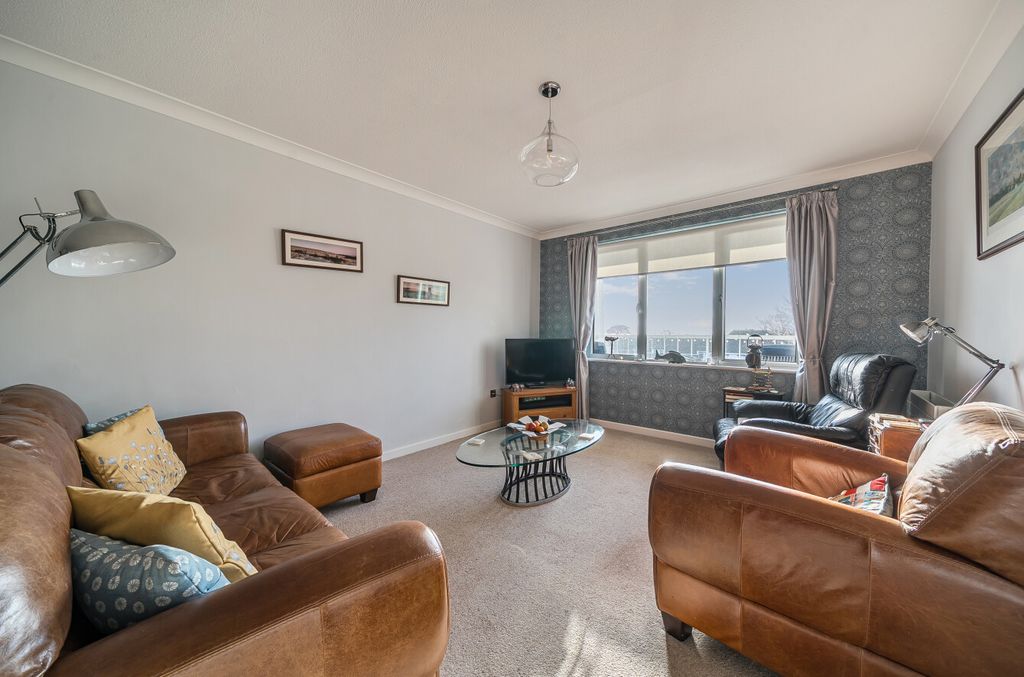 Property photo 2 of 13 1401270-14-696E67...