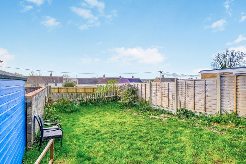 Property photo 2 of 20