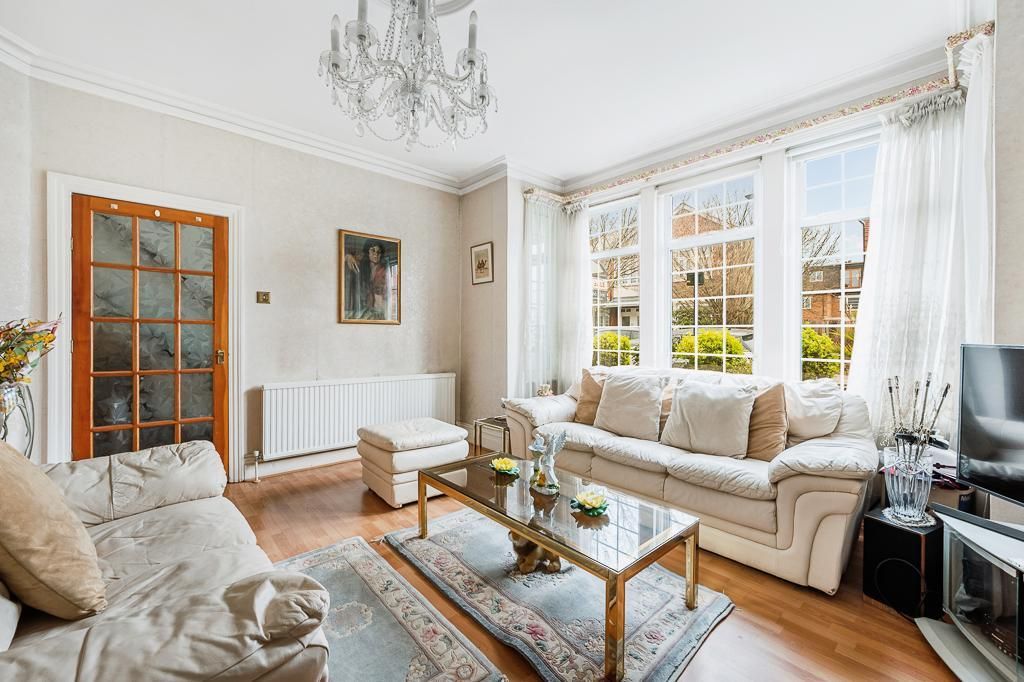 Property photo 3 of 17 Photo 3