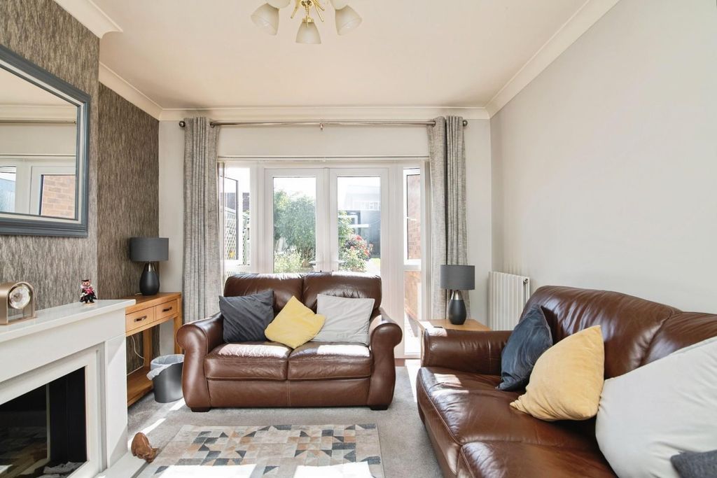 Property photo 3 of 19 Eve-21.Jpg