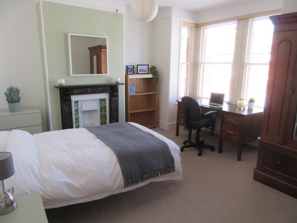 Property photo 2 of 12 Room 4