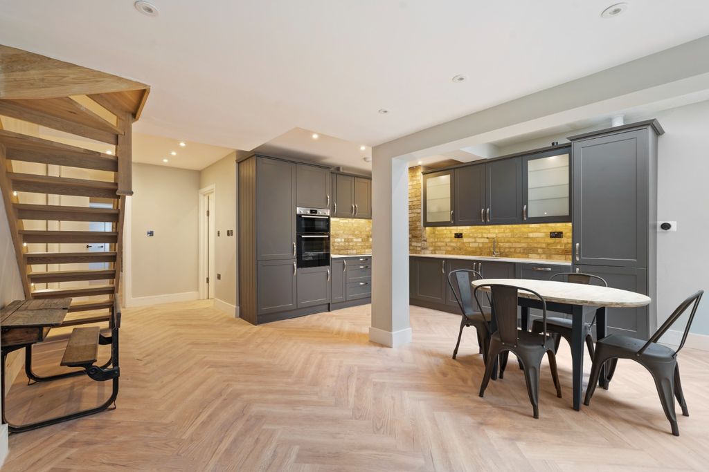 Property photo 3 of 15 4531513