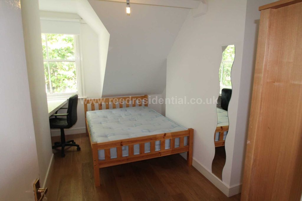 Property photo 3 of 76