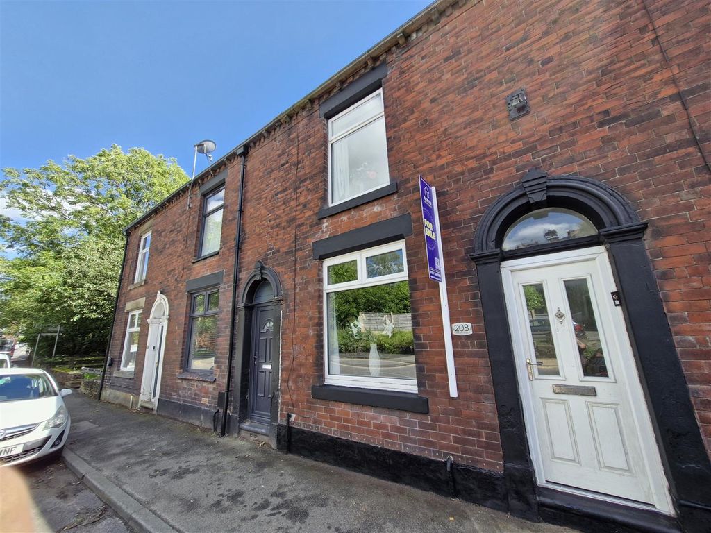 Property photo 3 of 12 Oldham Road.Jpg
