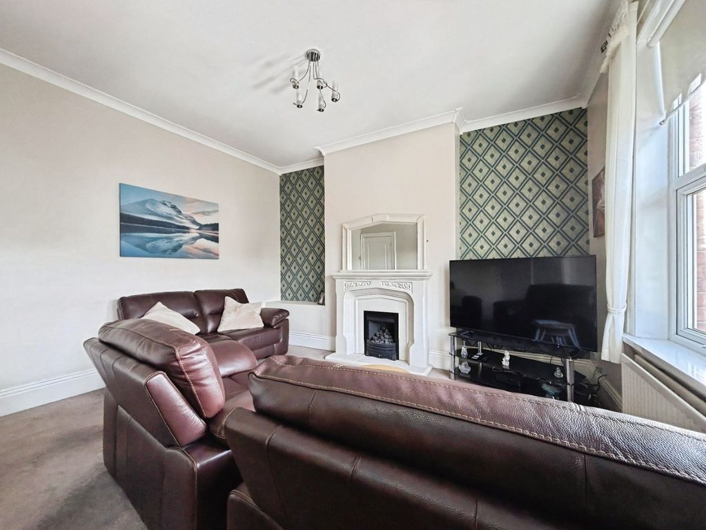 Property photo 2 of 14 4896991