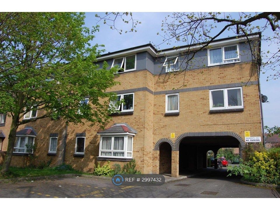 Property photo 1 of 14 View From South Ealing Road