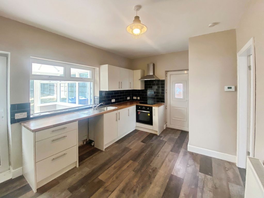 Property photo 3 of 11 Pbox-Img.Jpg