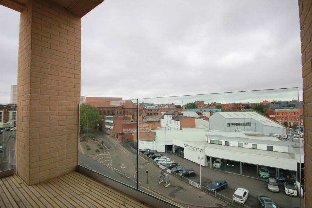 Property photo 2 of 11