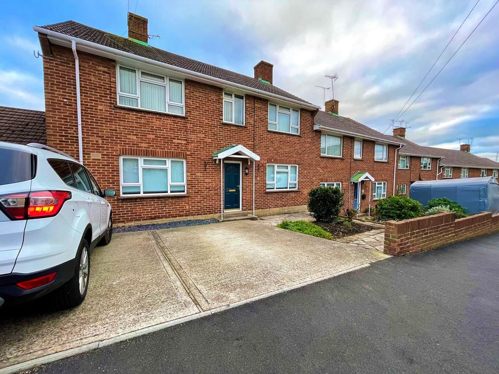 Property photo 1 of 13 Front (Exterior)