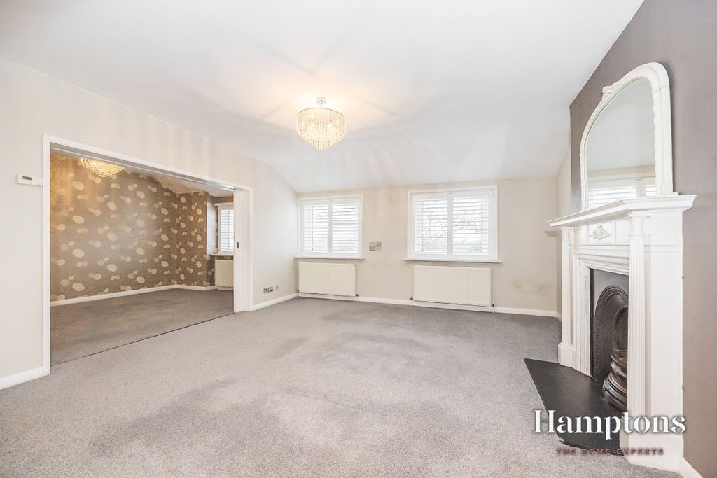 Property photo 2 of 25