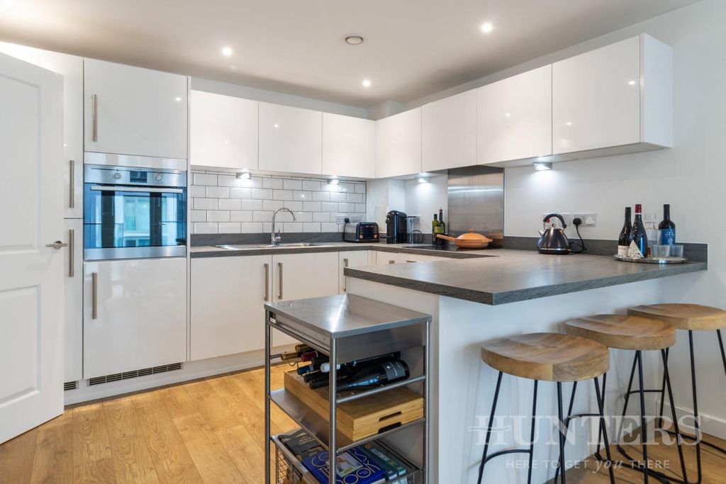 Property photo 3 of 12 Flat 29, Egret Heights N17 9Gj-9.Jpg
