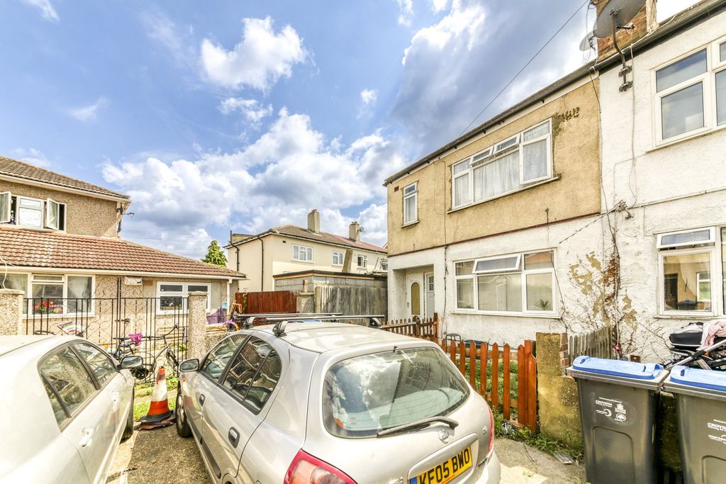 Property photo 1 of 8