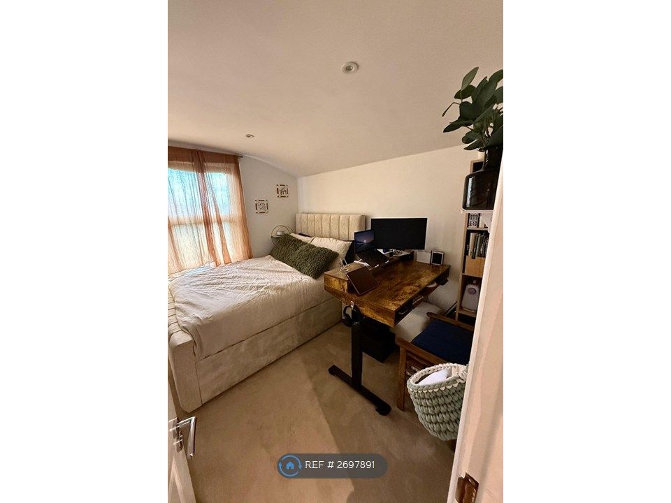 Property photo 2 of 5