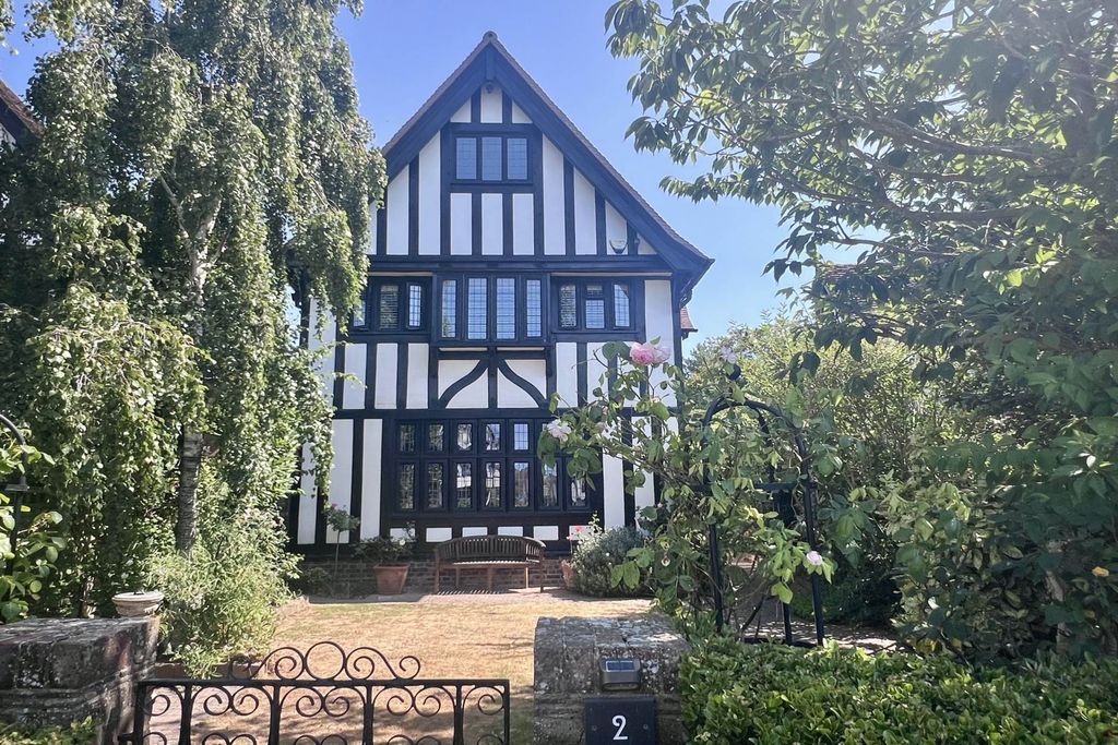 Property photo 1 of 30