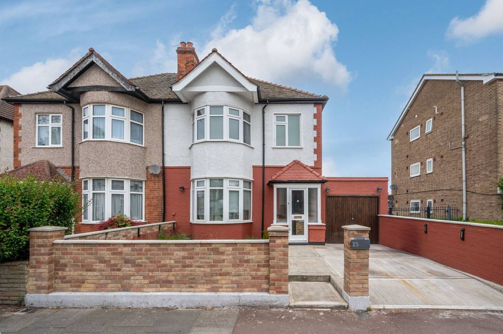 Property photo 2 of 14