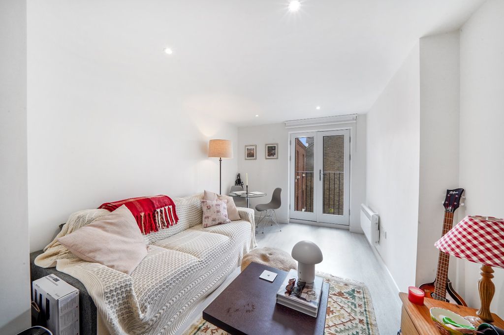 Property photo 1 of 9