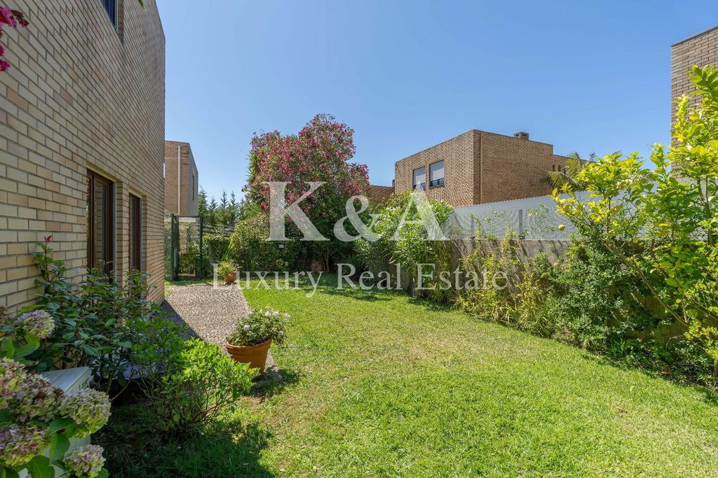 Property photo 3 of 31