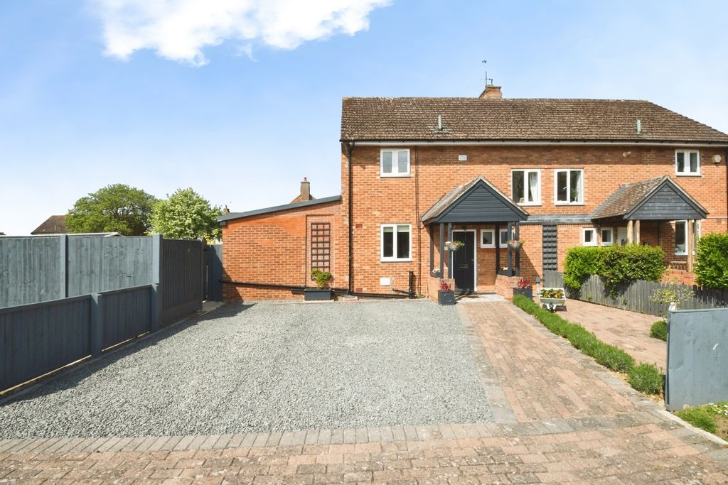 Property photo 1 of 17 Pbox-Img.Jpg