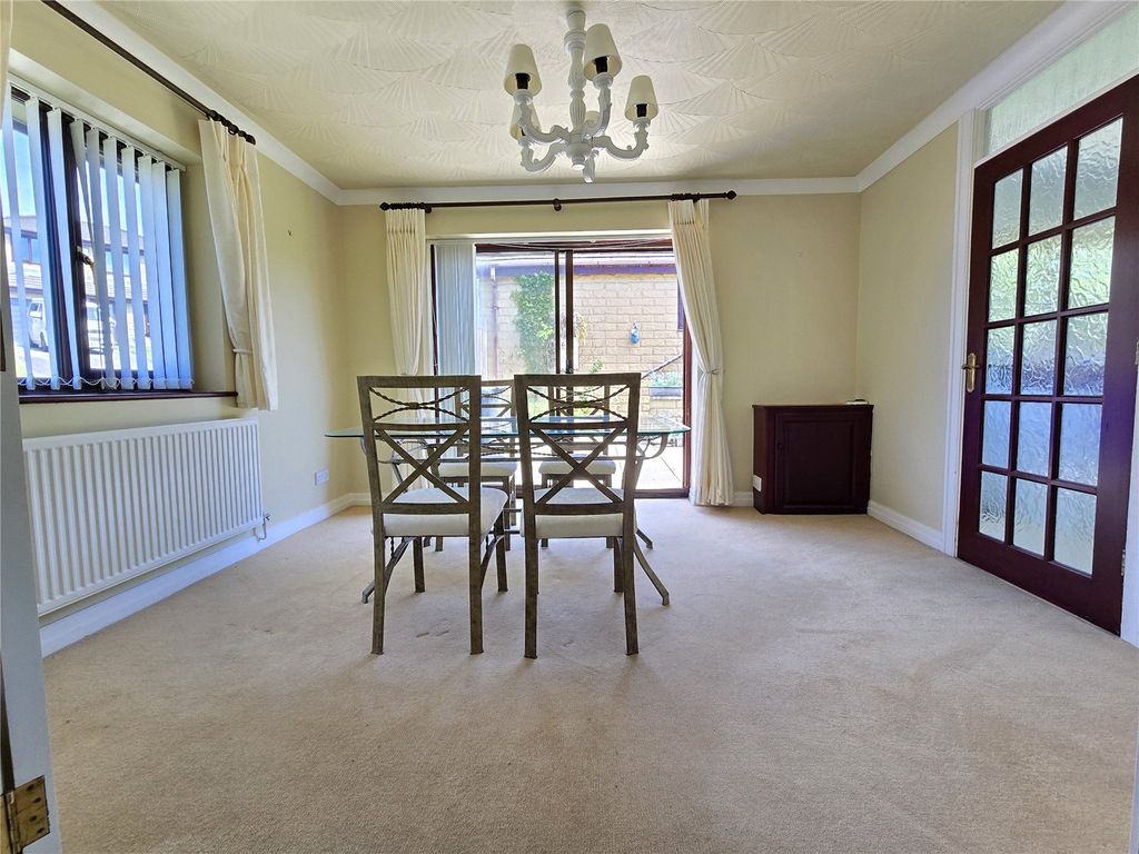 Property photo 3 of 18 Dining Room