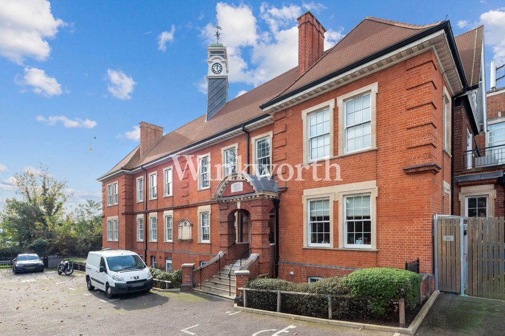 Property photo 2 of 13 Picture No. 32