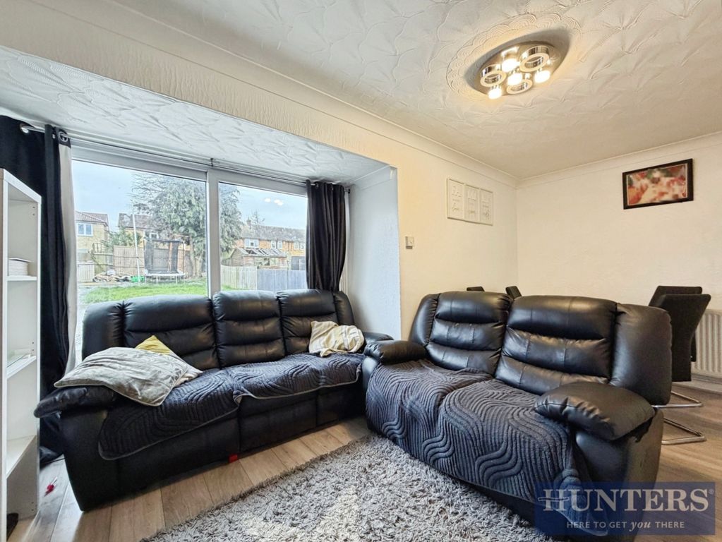 Property photo 2 of 9 Pbox-Img.Jpeg