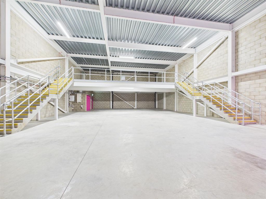 Property photo 1 of 9 Cam04237G0-Pr0290-Still001.Jpg