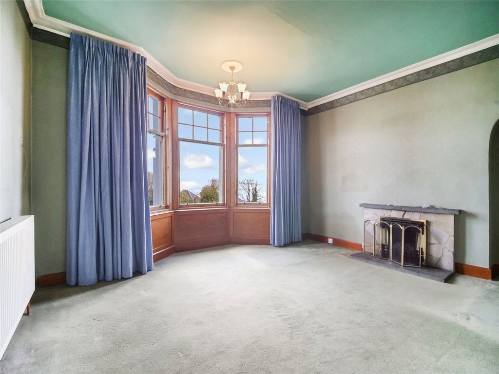 Property photo 2 of 28 Picture No. 05