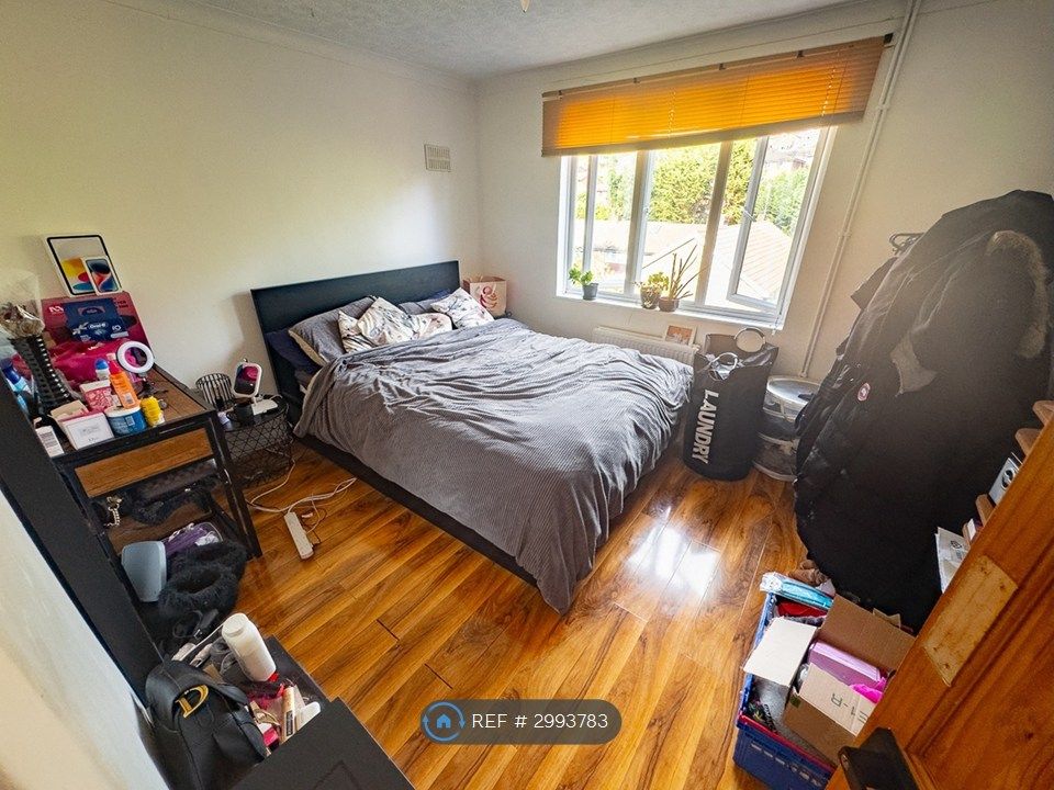 Property photo 3 of 8 Bedroom 2
