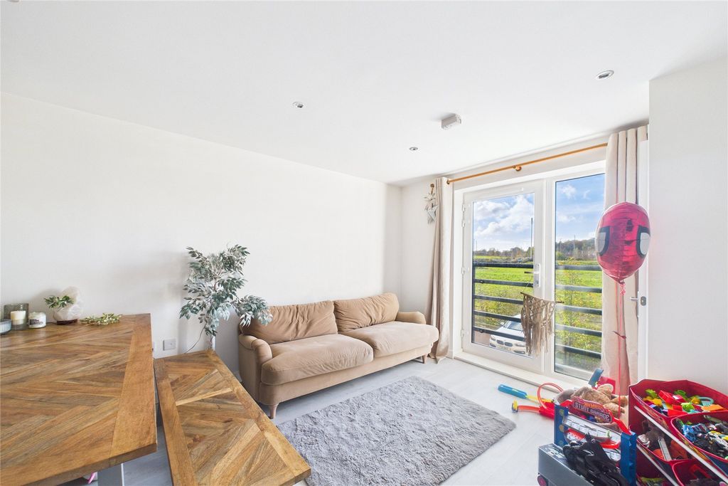 Property photo 3 of 9 Picture No. 04