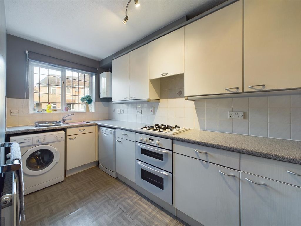 Property photo 3 of 9 Cam02202G0-Pr0171-Still006.Jpg