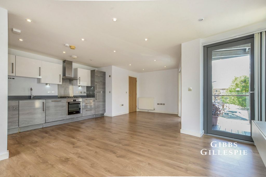 Property photo 2 of 17 Pbox-Img.Jpg