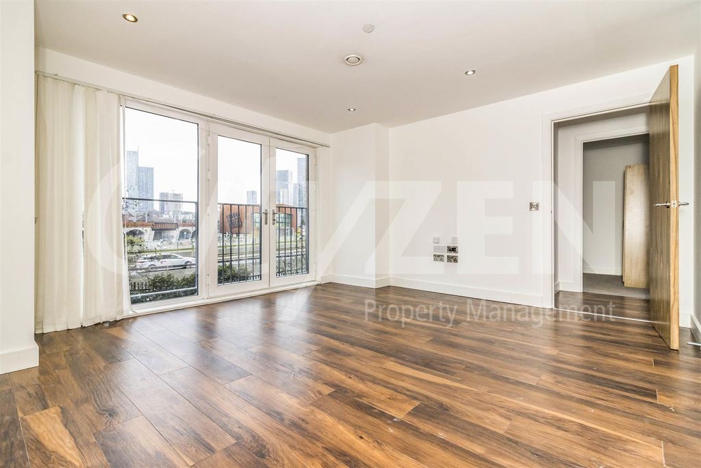 Property photo 2 of 19 Reception Room