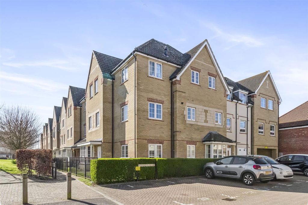 Property photo 1 of 14 3 Gresley Court-012.Jpg