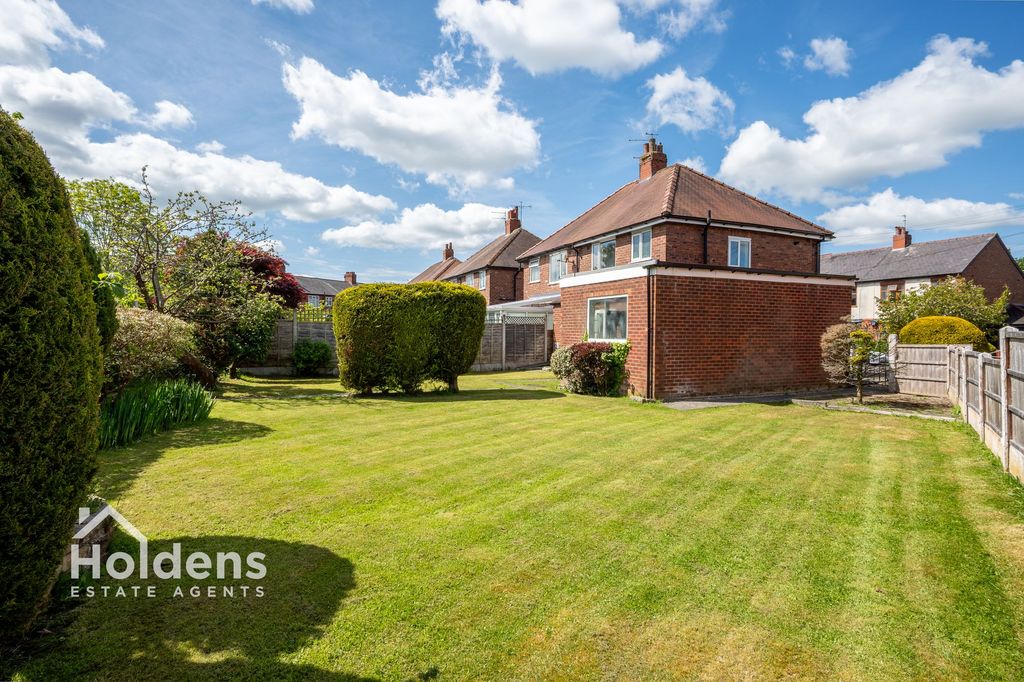 Property photo 2 of 16