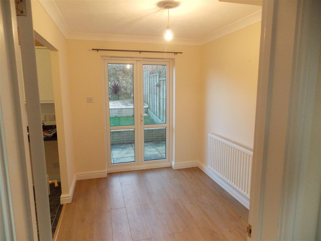 Property photo 3 of 16 Dining Room