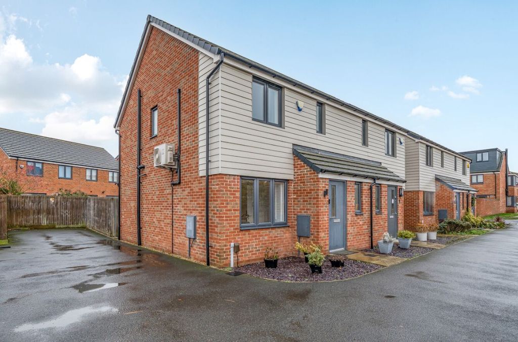 Property photo 1 of 20