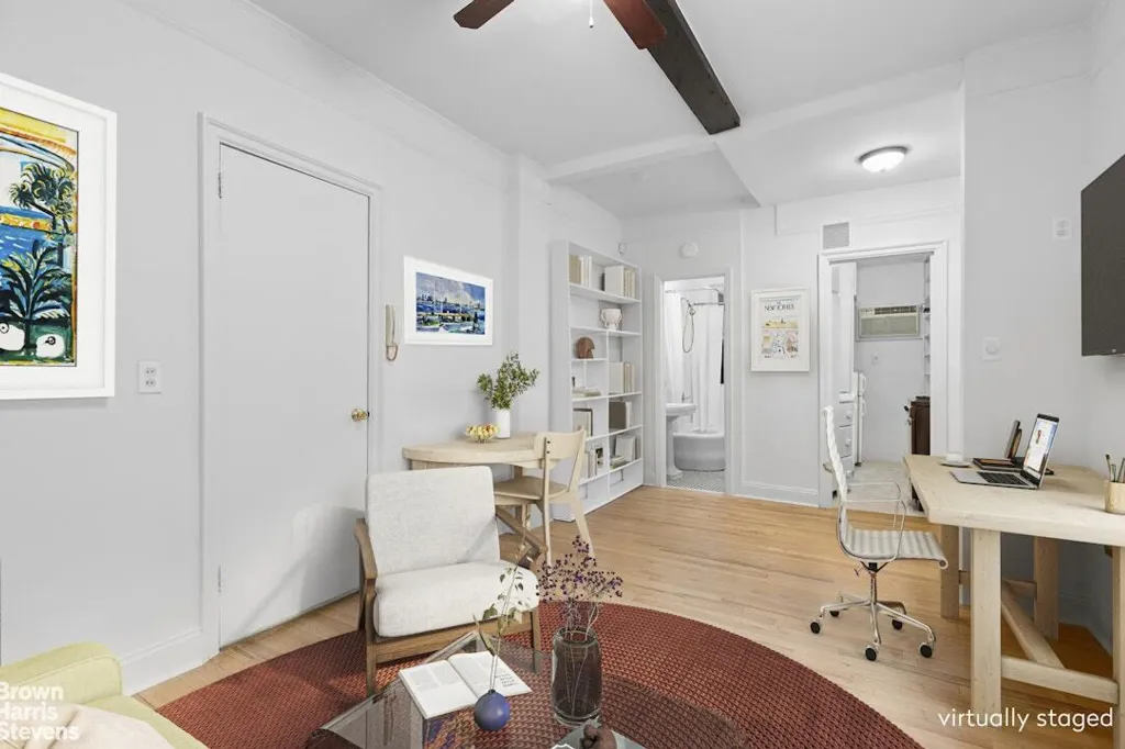 Property photo 3 of 13 <Alttext/>