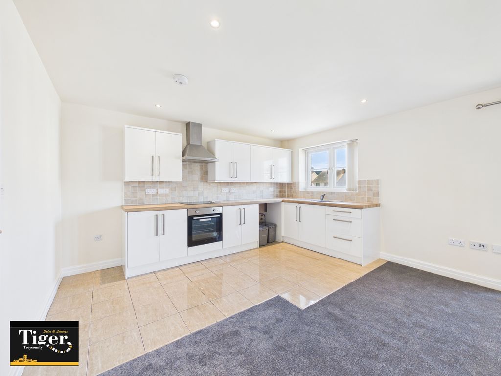 Property photo 3 of 19 Cam03440G0-Pr0578-Still009