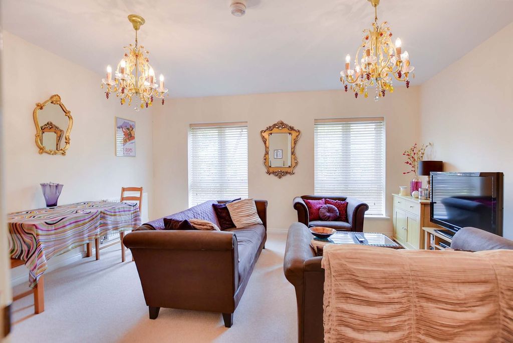 Property photo 3 of 24