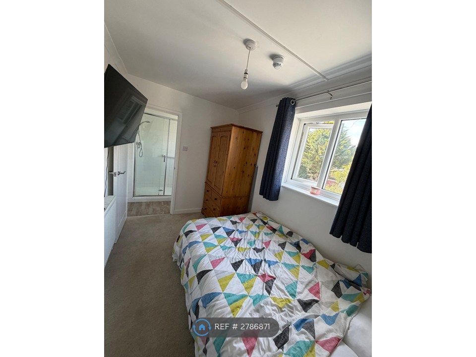 Property photo 3 of 8 50 Inch Wall Mounted To