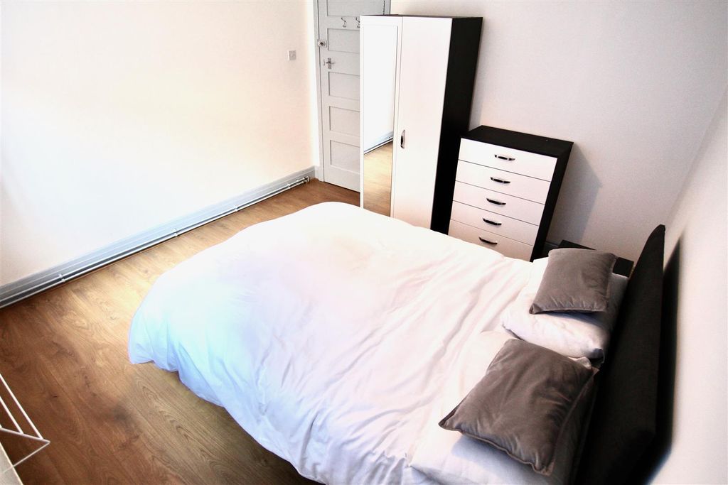 Property photo 3 of 9 -3Va_K7Bteqnswl6Qb-40W.Jpg