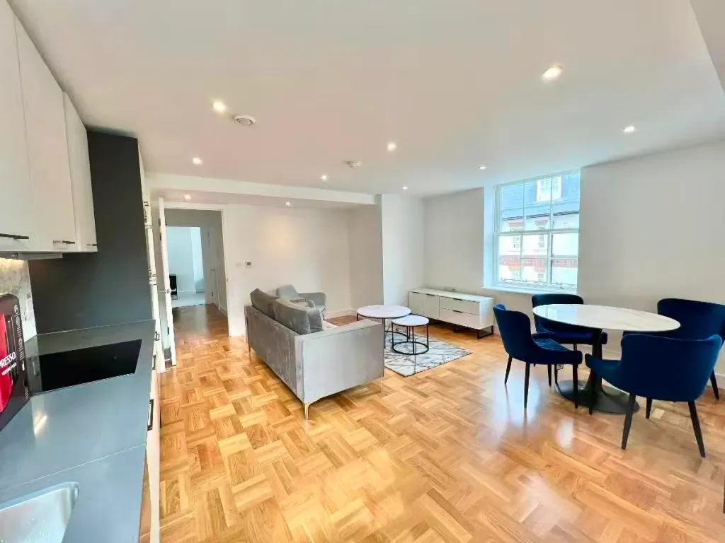 Property photo 1 of 5