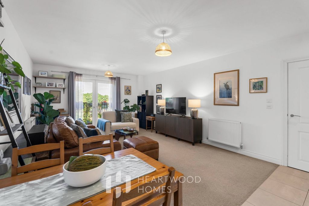 Property photo 3 of 15